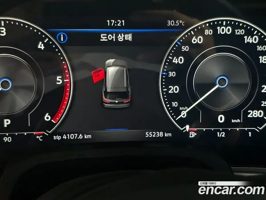 Volkswagen Touareg 2021 4.0 автомат (гидро), фото 8