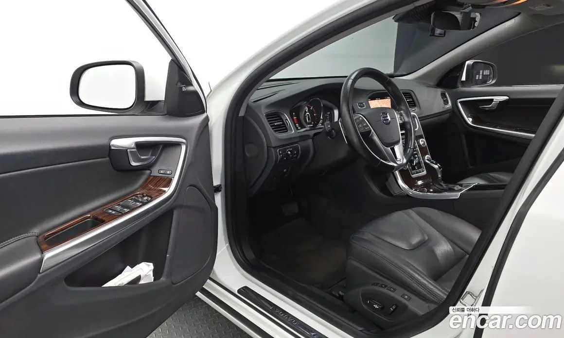 Volvo S60 2018 2.0 автомат (гидро), фото 13