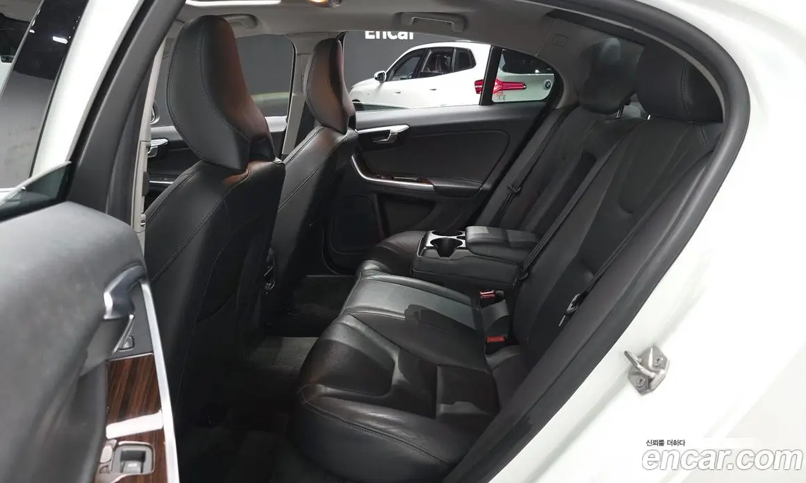 Volvo S60 2018 2.0 автомат (гидро), фото 18
