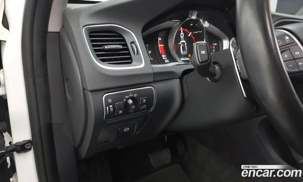 Volvo S60 2018 2.0 автомат (гидро), фото 19