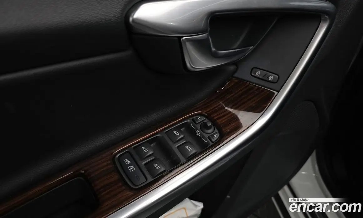 Volvo S60 2018 2.0 автомат (гидро), фото 31