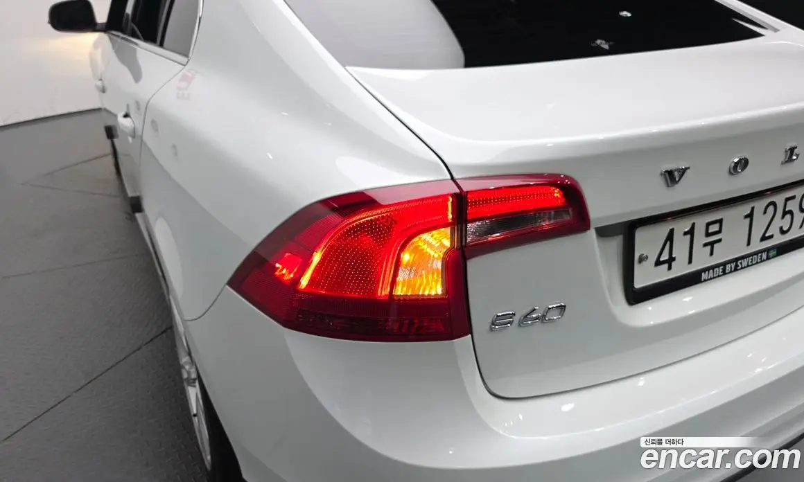 Volvo S60 2018 2.0 автомат (гидро), фото 9