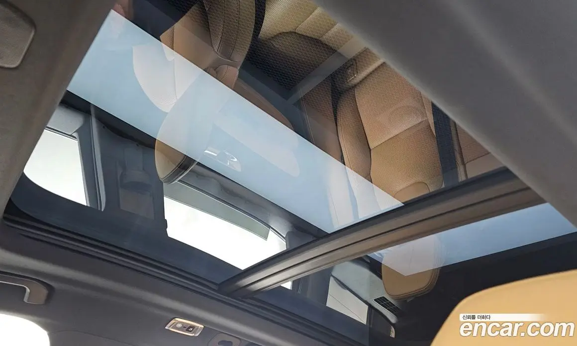 Volvo XC60 2019 2.0 автомат (гидро), фото 18