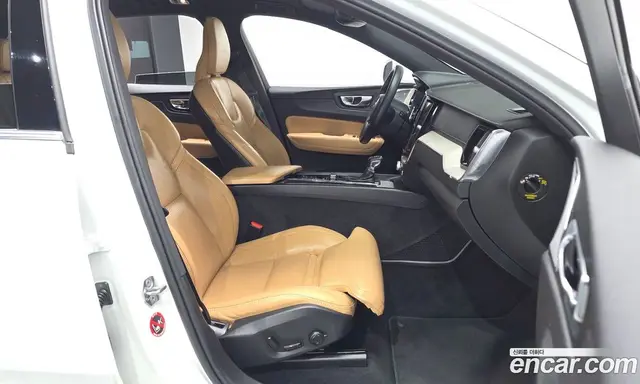 Volvo XC60 2020 2.0 автомат (гидро), миниатюра 11