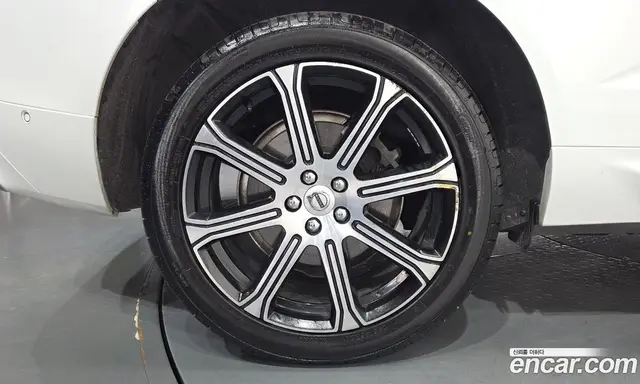 Volvo XC60 2020 2.0 автомат (гидро), миниатюра 5
