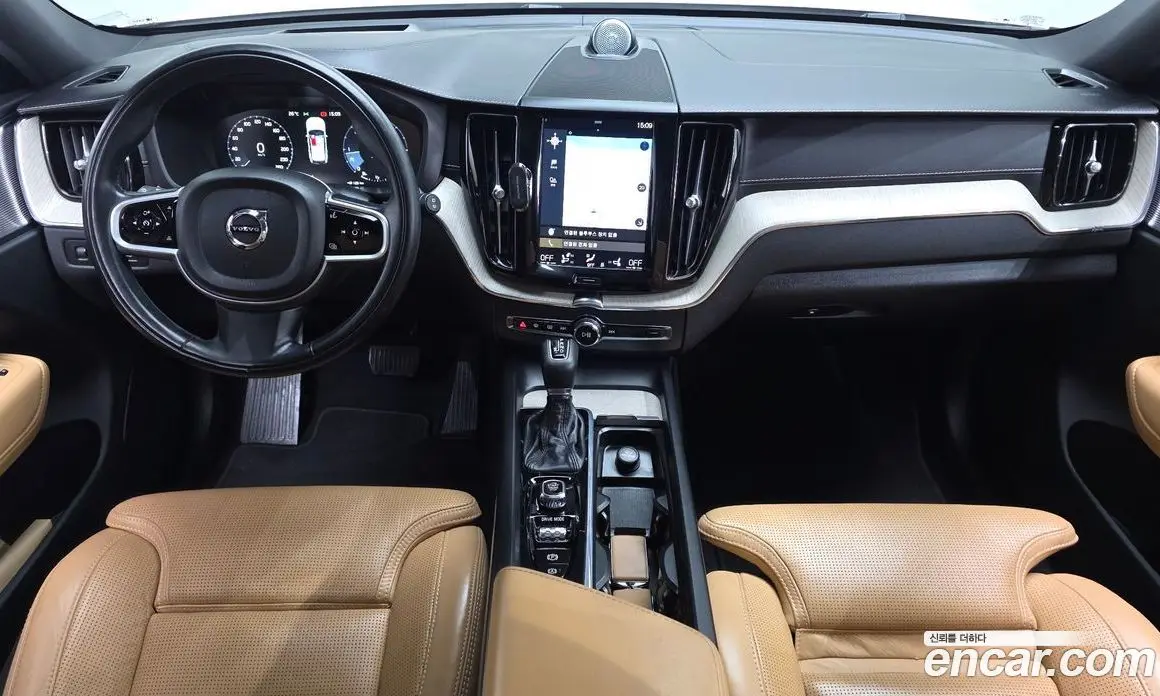 Volvo XC60 2020 2.0 автомат (гидро), фото 7