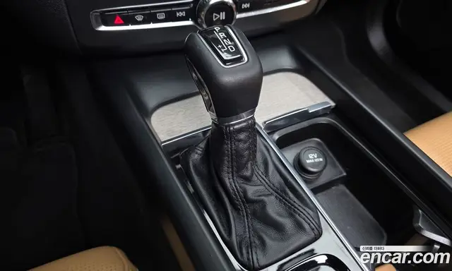 Volvo XC60 2020 2.0 автомат (гидро), миниатюра 9