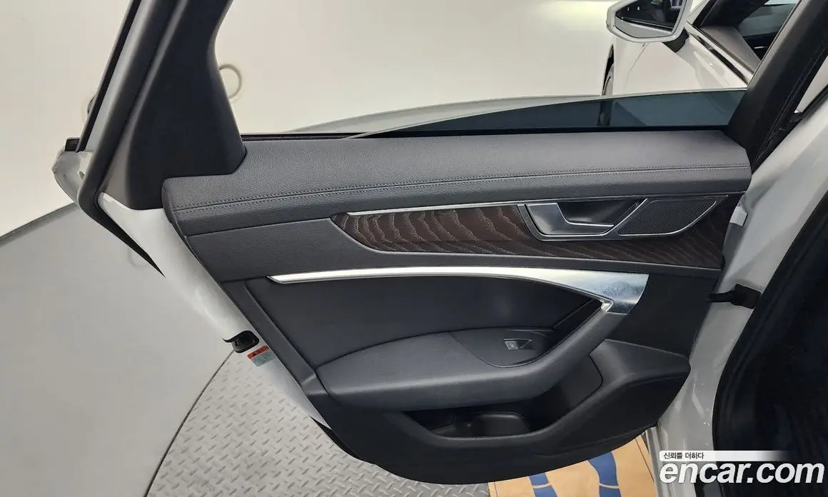 Audi A6 2019 2.0 автомат (гидро), фото 15