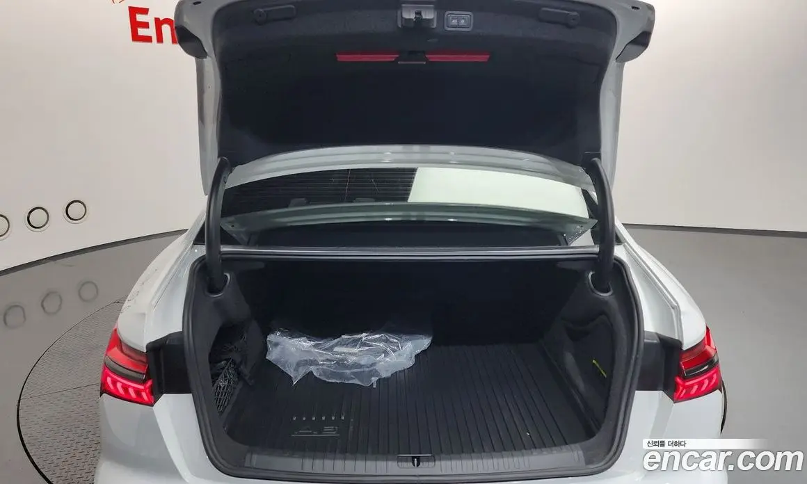 Audi A6 2019 2.0 автомат (гидро), фото 26