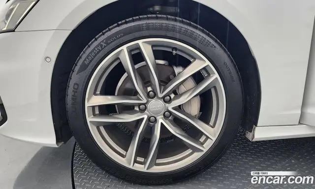 Audi A6 2019 2.0 автомат (гидро), миниатюра 5