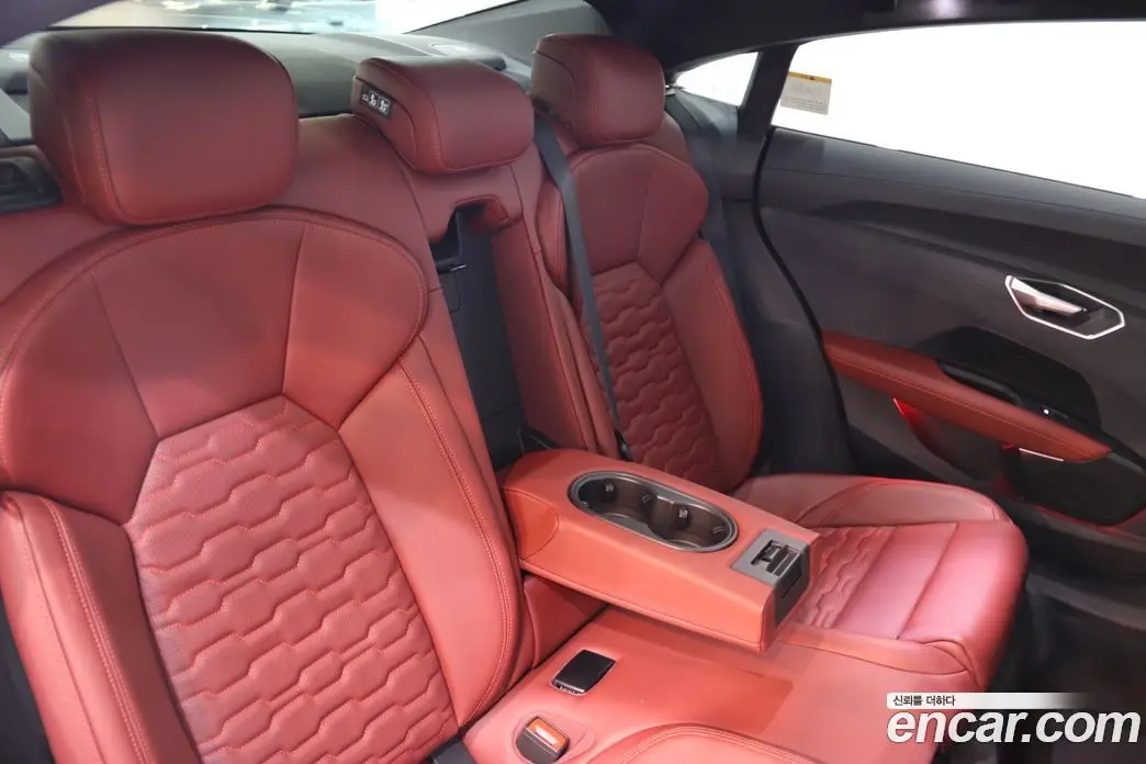 Audi e-tron GT 2025 0.1 автомат (гидро), фото 13