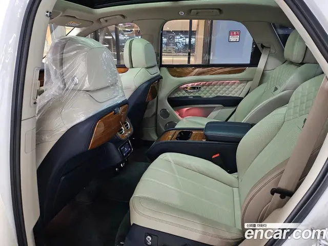 Bentley Bentayga 2021 4.0 автомат (гидро), миниатюра 6 Bentley Bentayga 2021 4.0 автомат (гидро), миниатюра 6