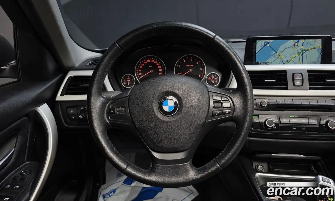 BMW 3 серия 2013 2.0 автомат (гидро), фото 13 BMW 3 серия 2013 2.0 автомат (гидро), фото 13