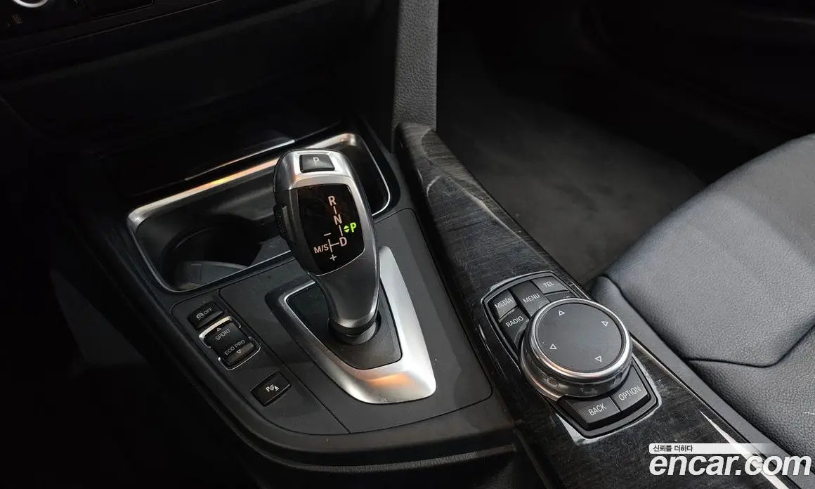 BMW 3 серия 2015 2.0 автомат (гидро), фото 9