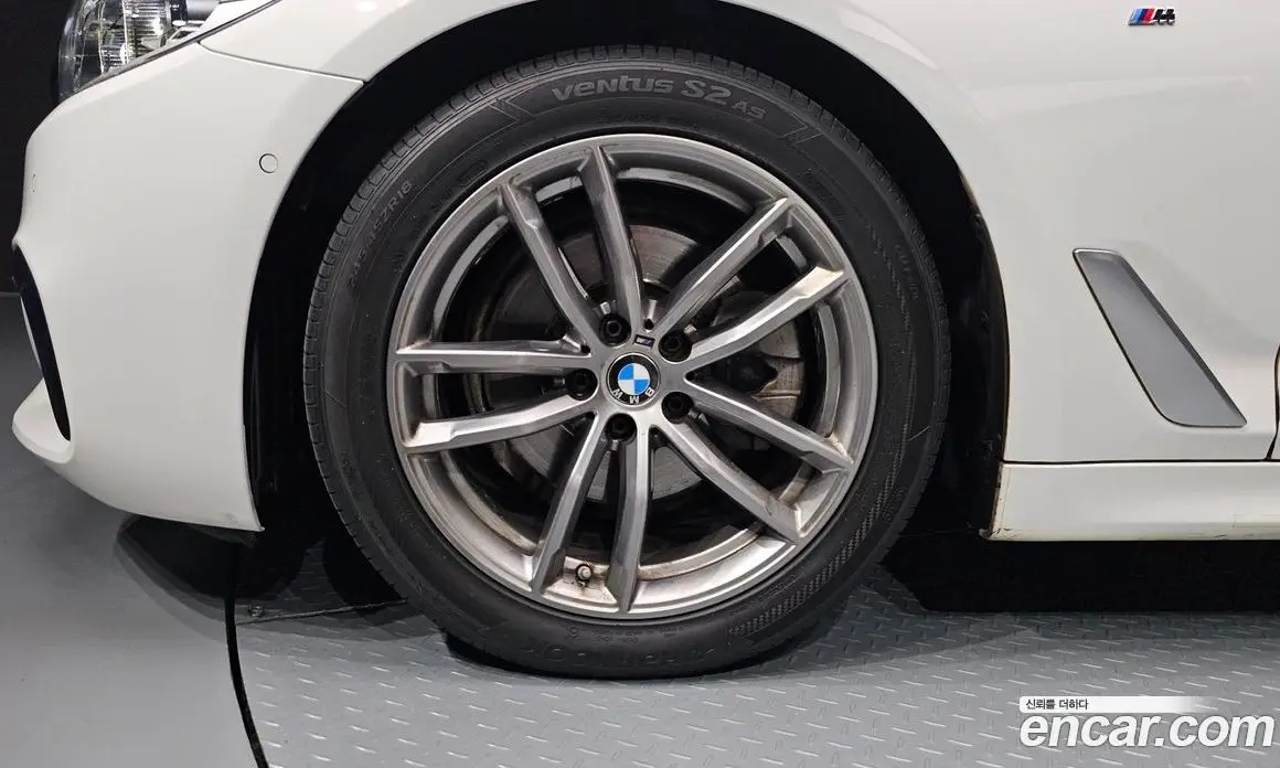 BMW 5 серия 2017 2.0 автомат (гидро), фото 5