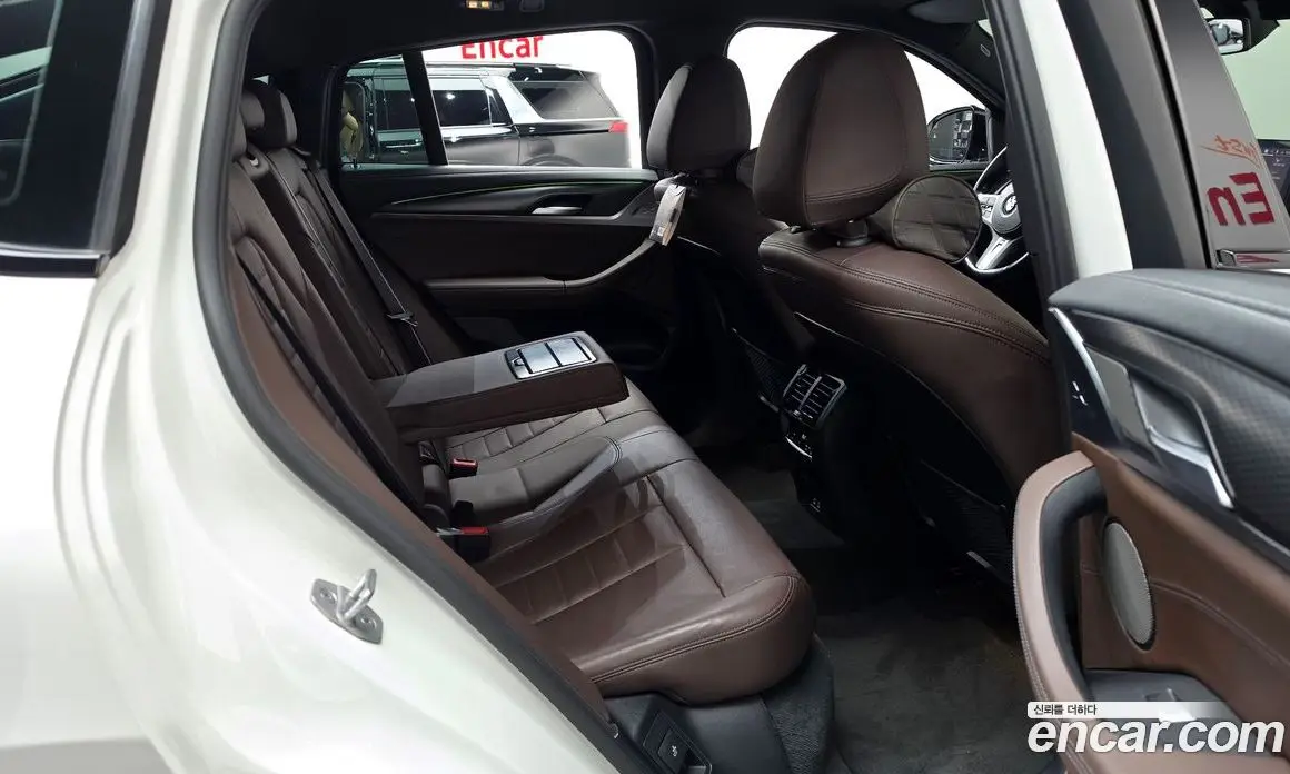 BMW X4 2023 2.0 автомат (гидро), фото 17
