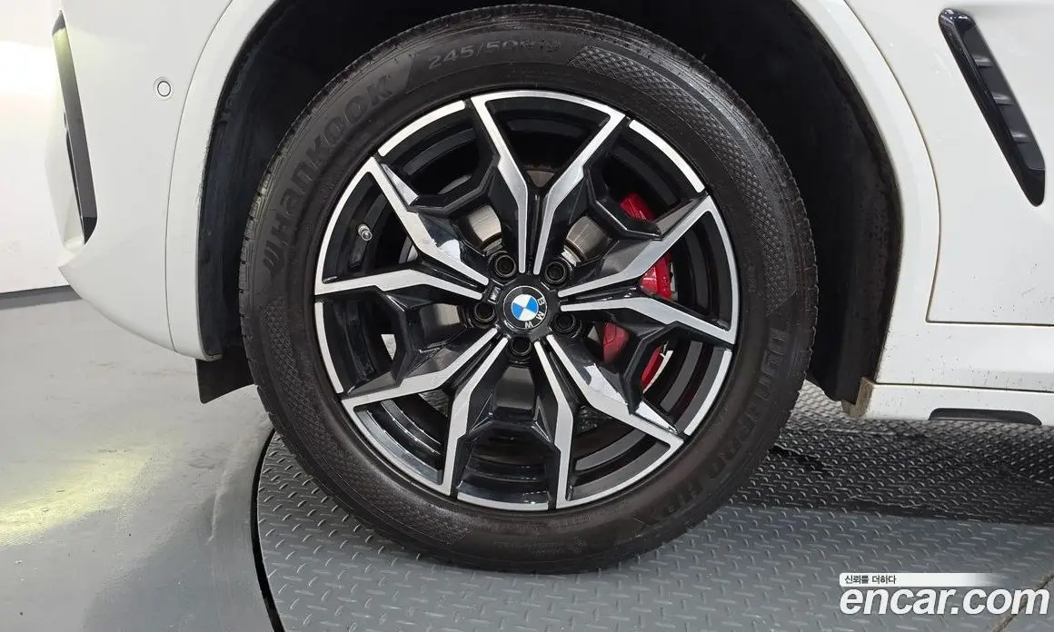 BMW X4 2023 2.0 автомат (гидро), фото 5