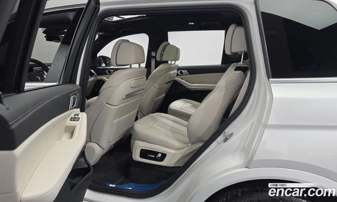 BMW X7 2025 3.0 автомат (гидро), фото 11