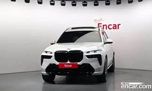 BMW X7 2025 3.0 автомат (гидро), миниатюра 3