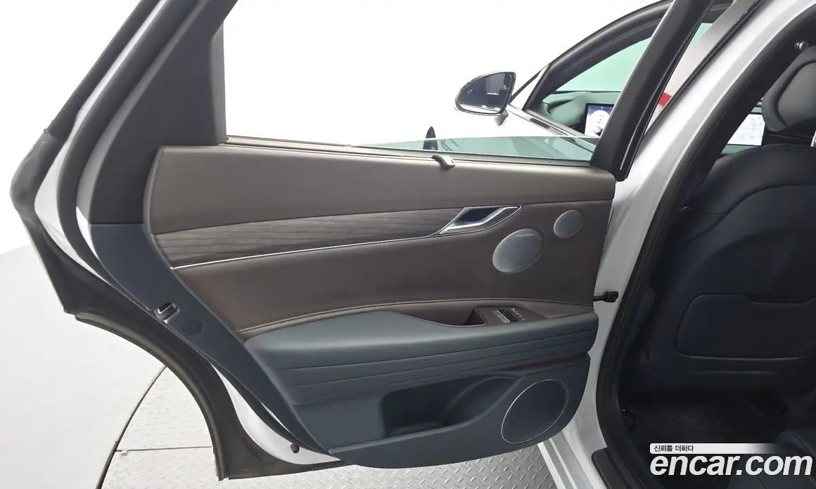 Genesis G80 2024 2.5 автомат (гидро), фото 15