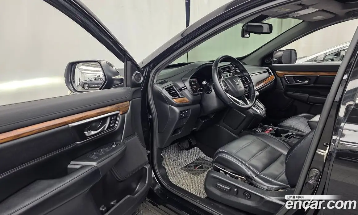 Honda CR-V 2017 1.5 автомат (гидро), фото 13 Honda CR-V 2017 1.5 автомат (гидро), фото 13