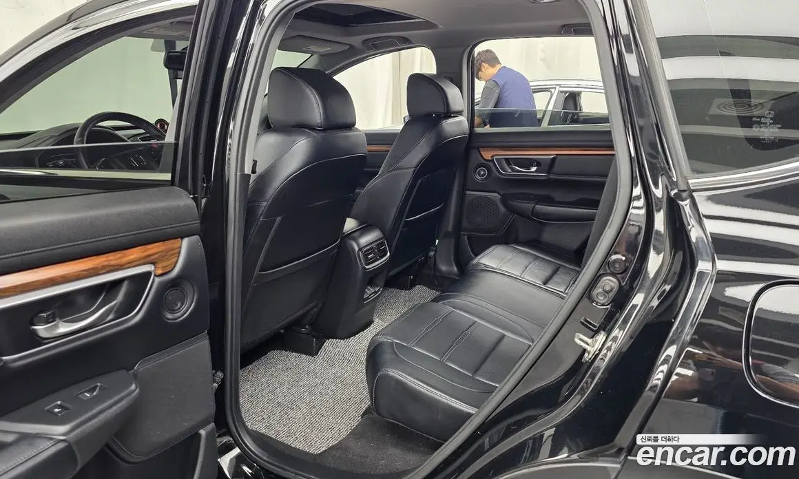 Honda CR-V 2017 1.5 автомат (гидро), фото 16 Honda CR-V 2017 1.5 автомат (гидро), фото 16