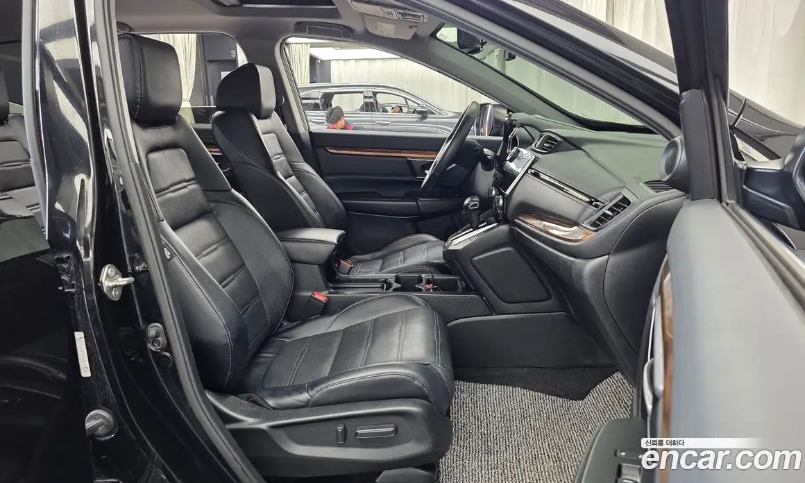 Honda CR-V 2017 1.5 автомат (гидро), фото 17 Honda CR-V 2017 1.5 автомат (гидро), фото 17