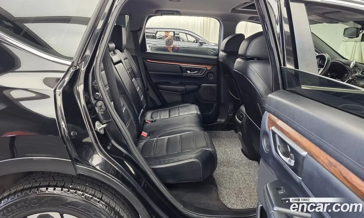 Honda CR-V 2017 1.5 автомат (гидро), фото 18 Honda CR-V 2017 1.5 автомат (гидро), фото 18