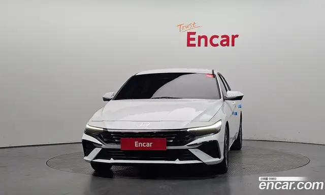 Hyundai Avante 2023 1.6 автомат (гидро), миниатюра 3