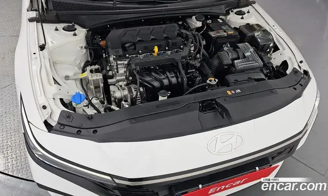 Hyundai Avante 2023 1.6 автомат (гидро), миниатюра 6