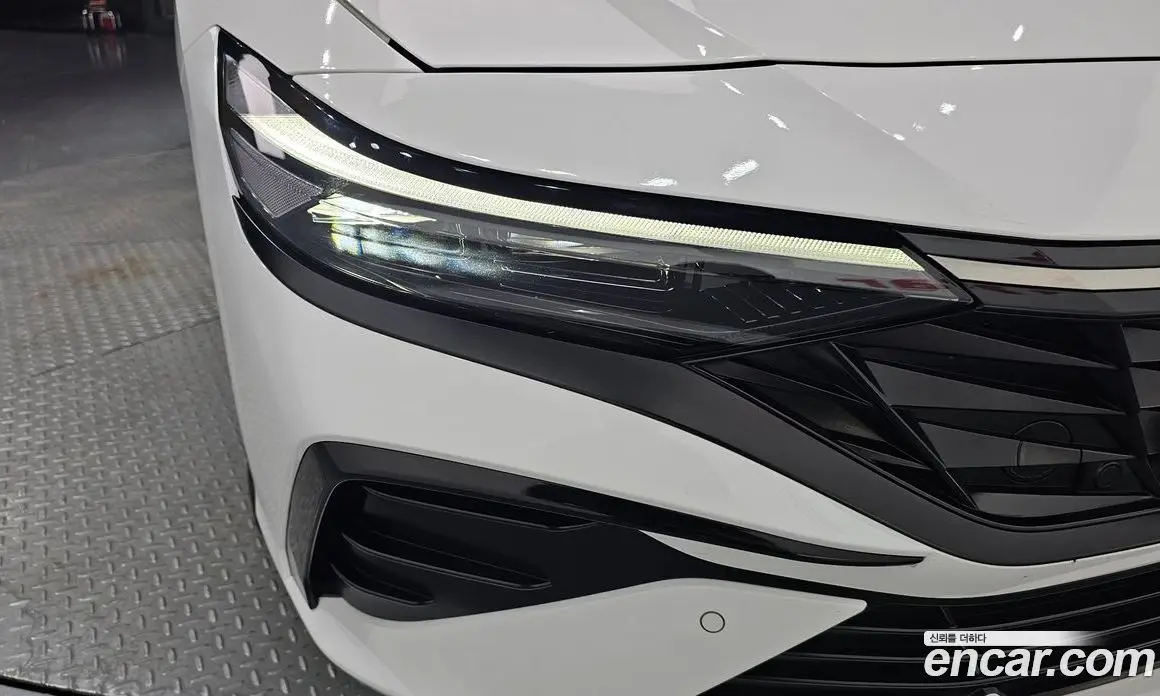 Hyundai Avante 2023 1.6 автомат (гидро), фото 8