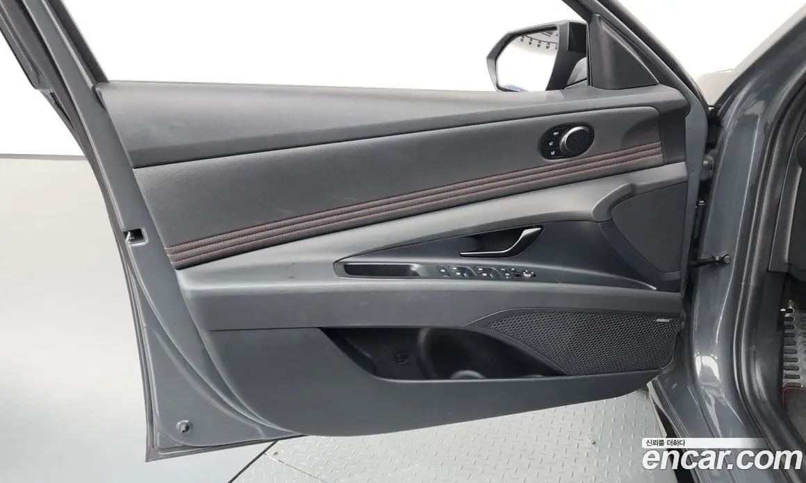 Hyundai Avante 2024 1.6 автомат (гидро), фото 14