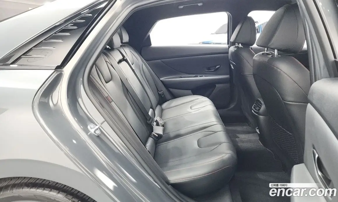 Hyundai Avante 2024 1.6 автомат (гидро), фото 17