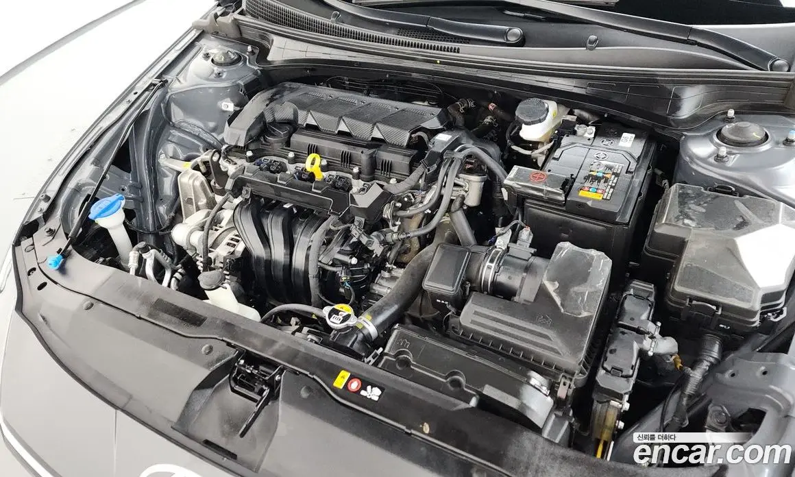 Hyundai Avante 2024 1.6 автомат (гидро), фото 6
