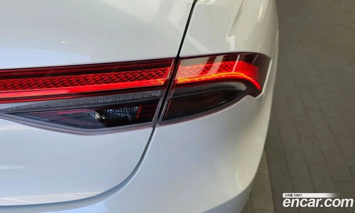Hyundai Grandeur 2022 3.0 автомат (гидро), фото 9