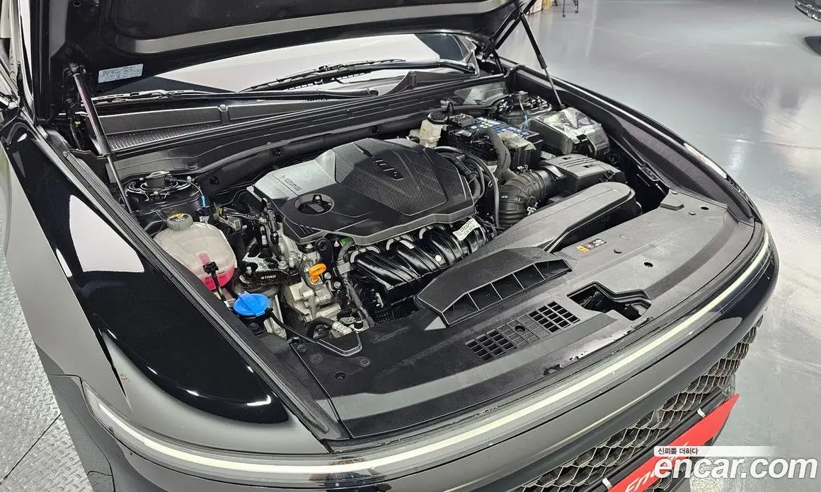 Hyundai Grandeur 2023 2.5 автомат (гидро), фото 6