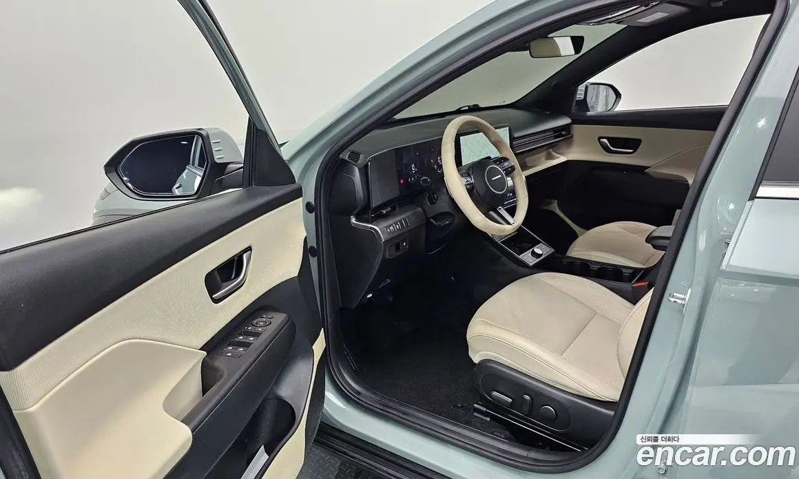 Hyundai Kona 2023 1.6 автомат (гидро), фото 13