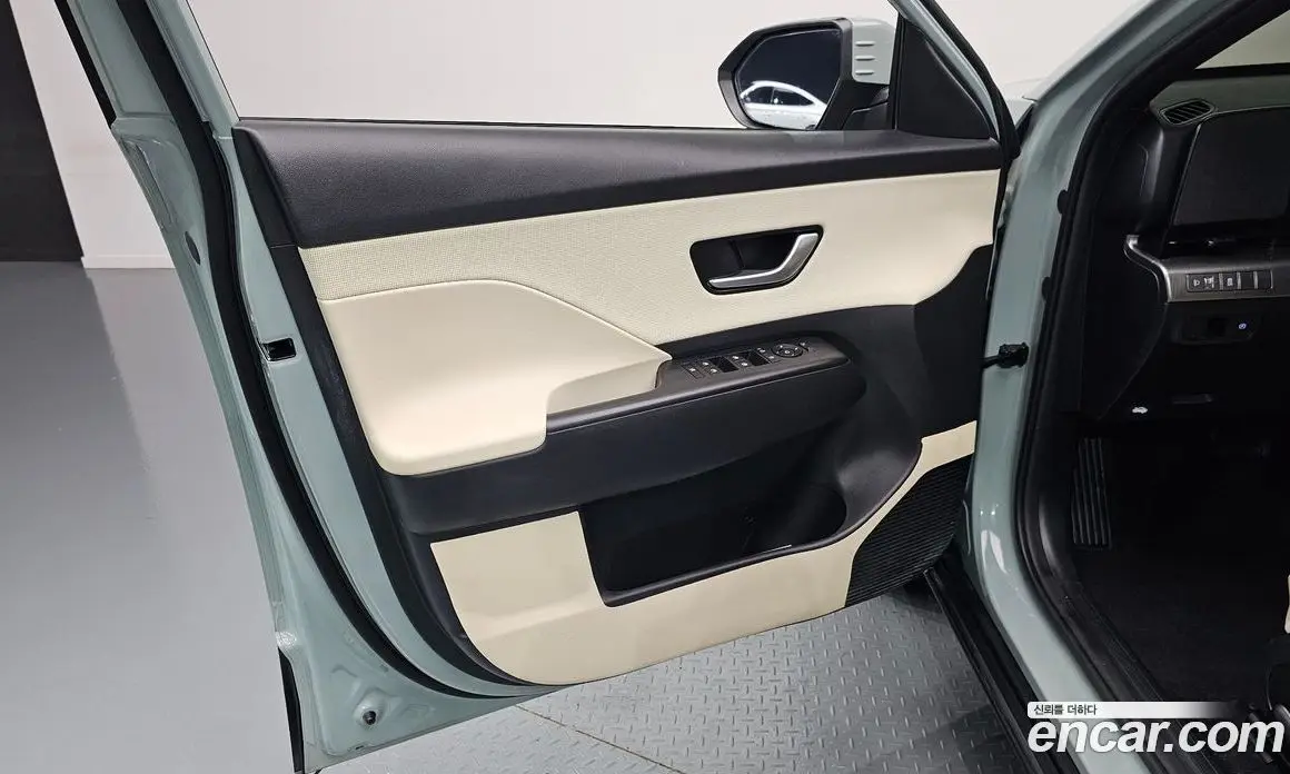 Hyundai Kona 2023 1.6 автомат (гидро), фото 14