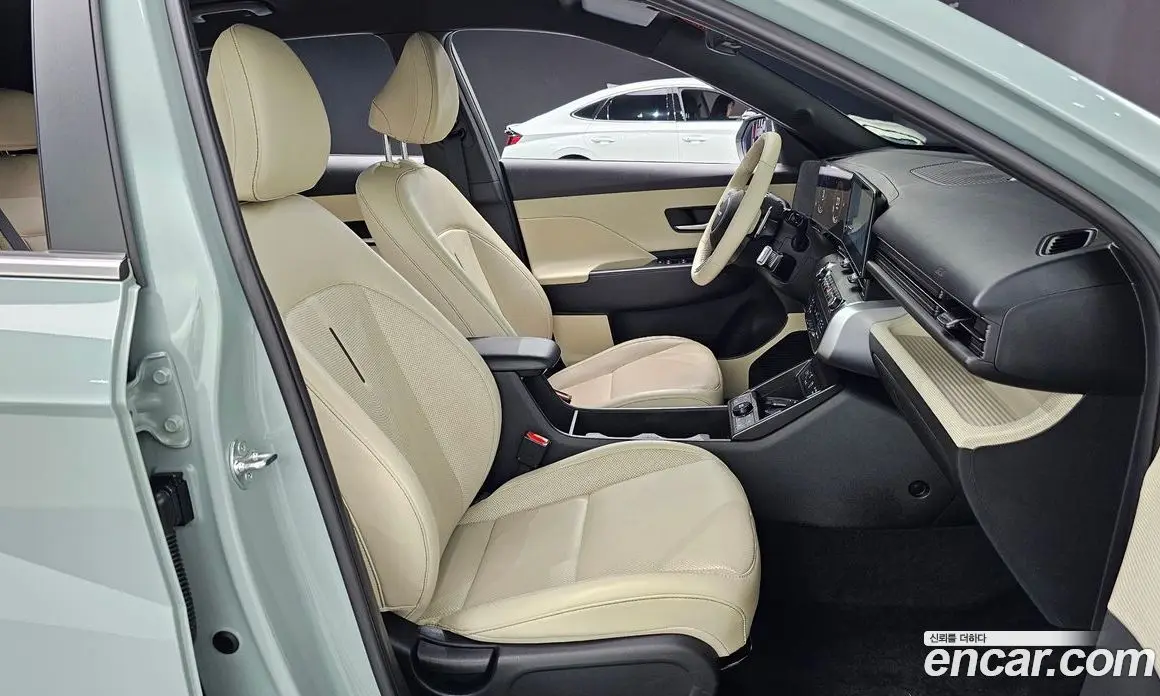 Hyundai Kona 2023 1.6 автомат (гидро), фото 18