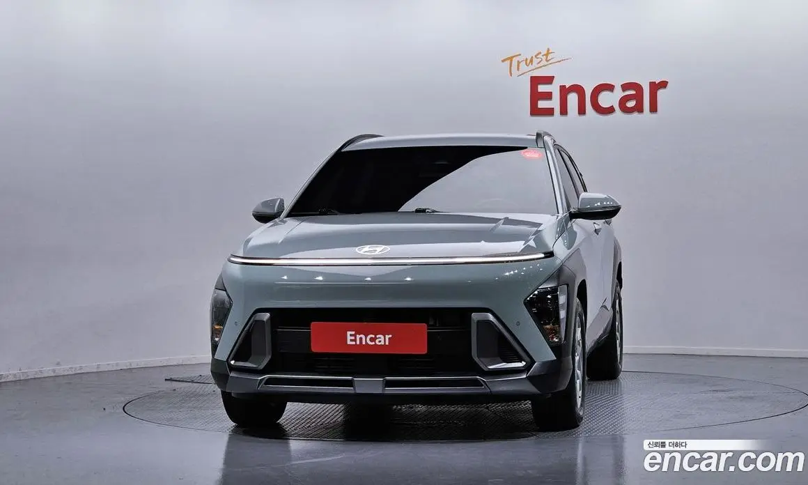 Hyundai Kona 2023 1.6 автомат (гидро), фото 3