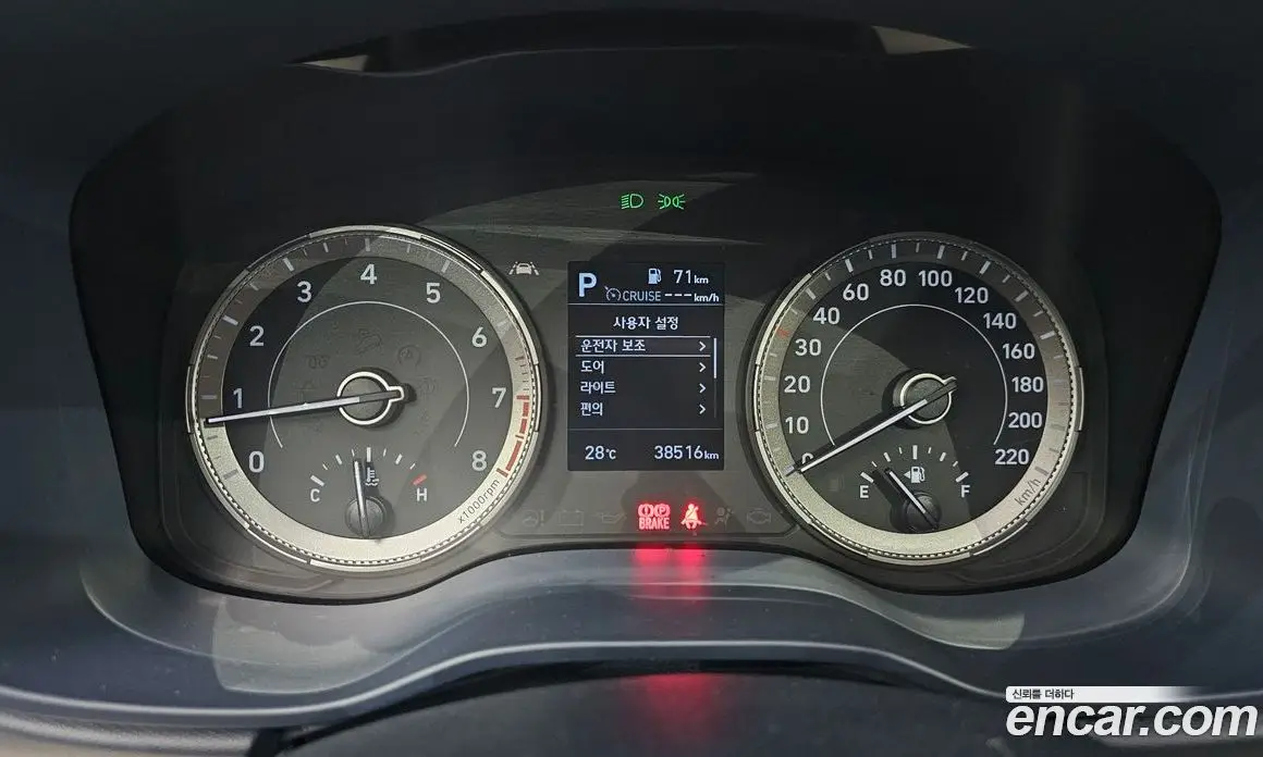 Hyundai Venue 2021 1.6 автомат (гидро), фото 11