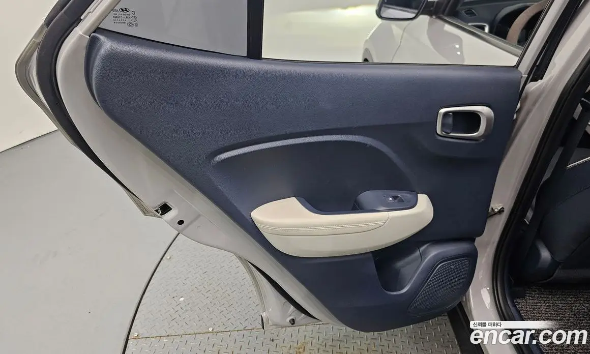 Hyundai Venue 2021 1.6 автомат (гидро), фото 15