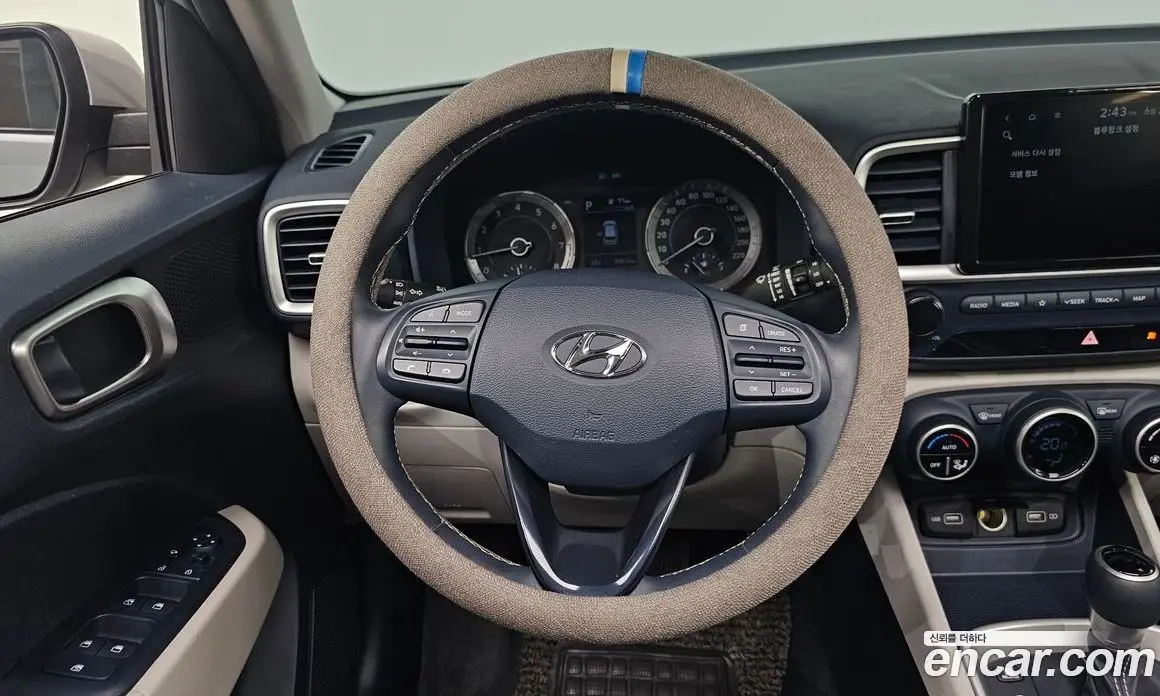 Hyundai Venue 2021 1.6 автомат (гидро), фото 19