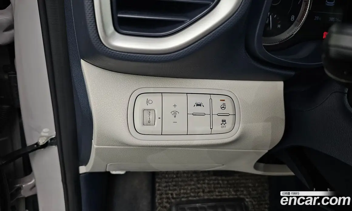Hyundai Venue 2021 1.6 автомат (гидро), фото 24