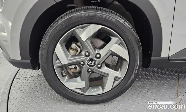 Hyundai Venue 2021 1.6 автомат (гидро), миниатюра 5