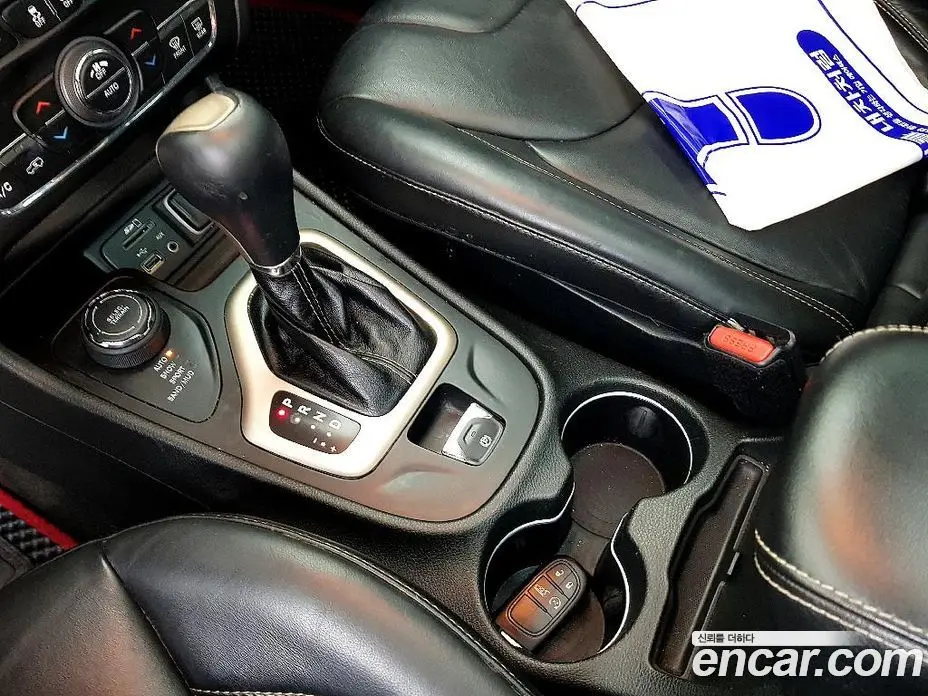Jeep Cherokee 2014 2.0 автомат (гидро), фото 12 Jeep Cherokee 2014 2.0 автомат (гидро), фото 12