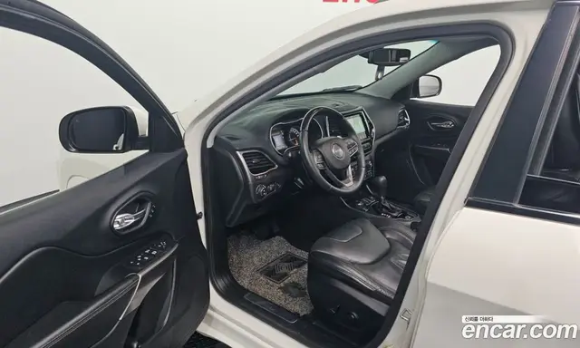 Jeep Cherokee 2019 2.2 автомат (гидро), миниатюра 12