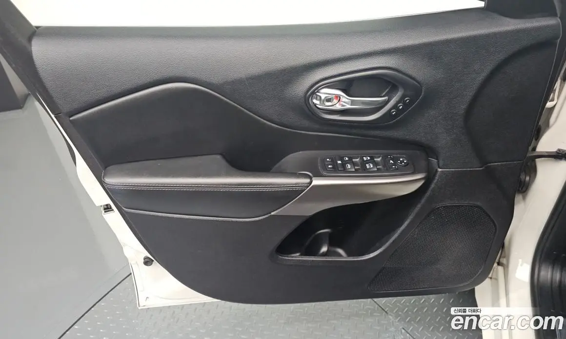 Jeep Cherokee 2019 2.2 автомат (гидро), фото 13