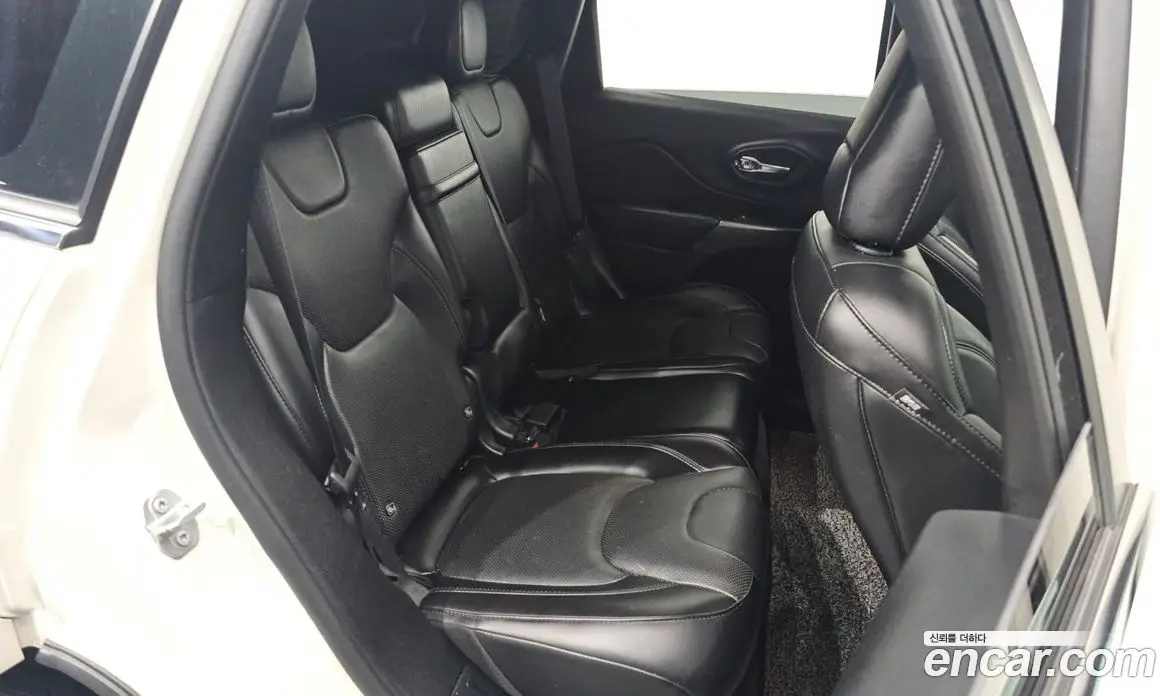 Jeep Cherokee 2019 2.2 автомат (гидро), фото 16