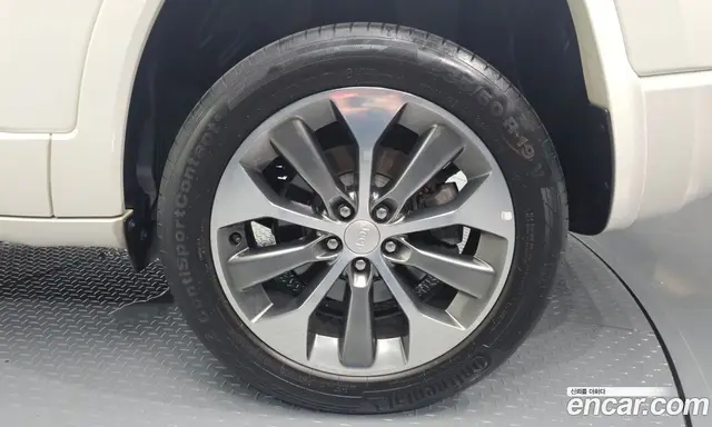 Jeep Cherokee 2019 2.2 автомат (гидро), миниатюра 6
